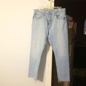 501 Levi's Skinny Jean's Size 32/28 NWOT